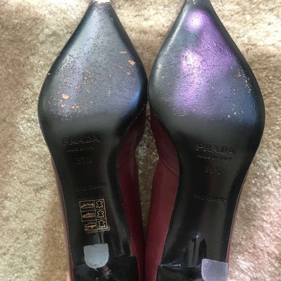 Prada pointed toe maroon heels - Picture 4 of 5